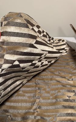 Set of 2 decorative throw pillow covers, approximately 23” × 23” (58 × 58 cm)