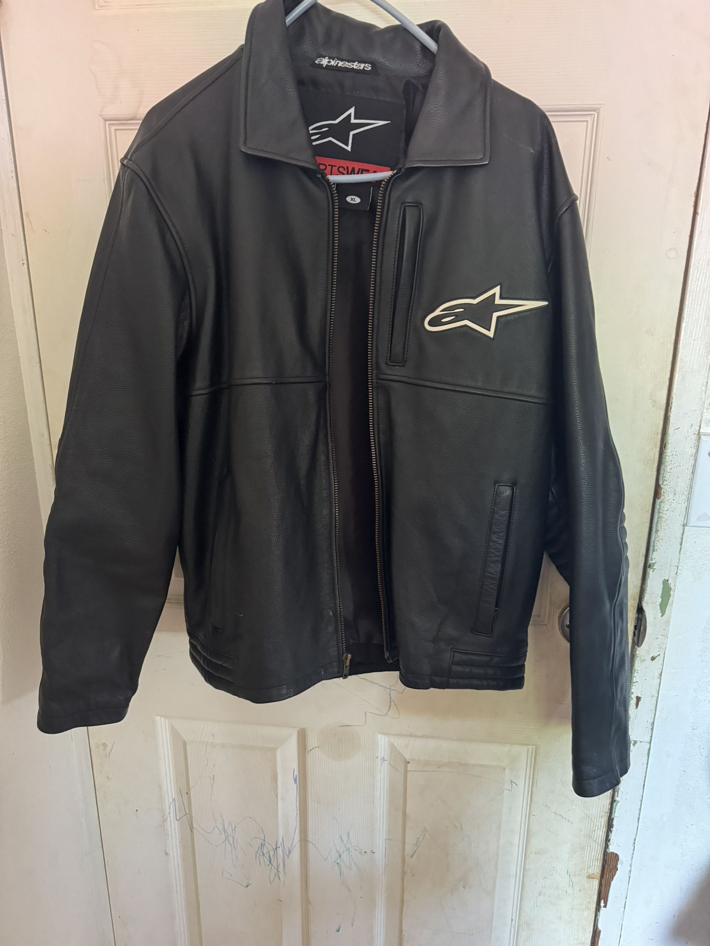 alpinestars motorcycle black leather jacket sportswear XL asking $50.00
