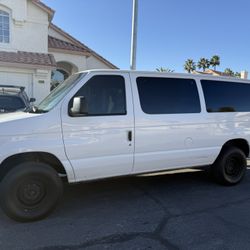 2011 Ford E-350