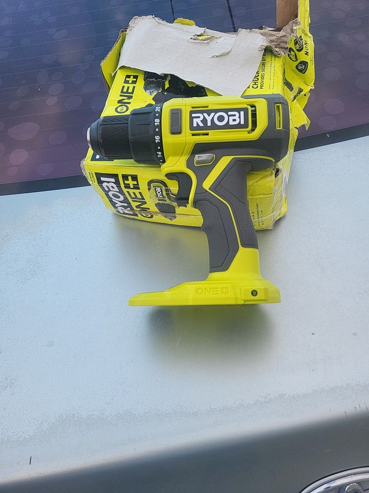 RYOBI DRILL