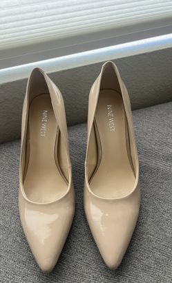 Nine West Taupe Pointed-Toe Heels Size 7.5