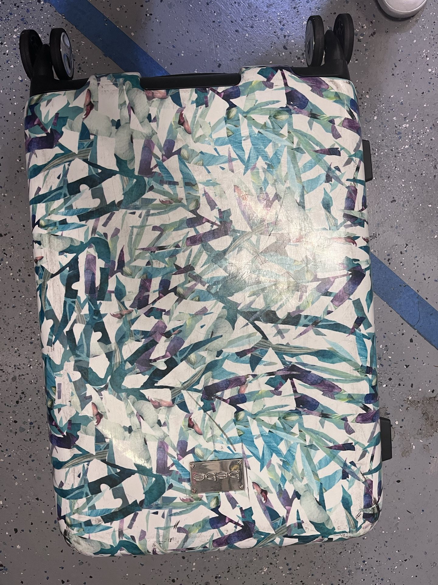 Suitcase 