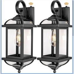 18” Dusk to Dawn Outdoor Lights for House 2-Pack