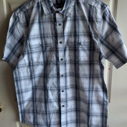 New ..Men's button down shirt