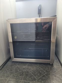 INSIGNIA 14-;BOTTLE WINE COOLER