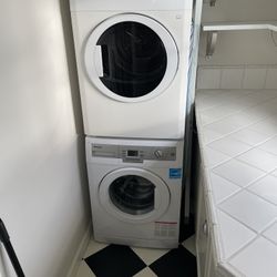 Blomberg Stackable Washer & Dryer 