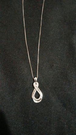Kay's Jewelers  silver necklace