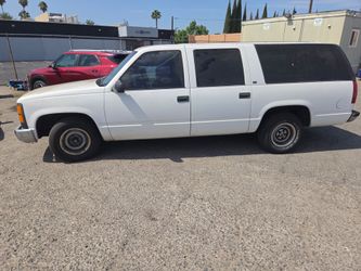 1999 GMC Suburban parting out
