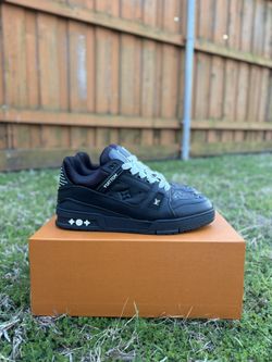 Lv Trainer Black