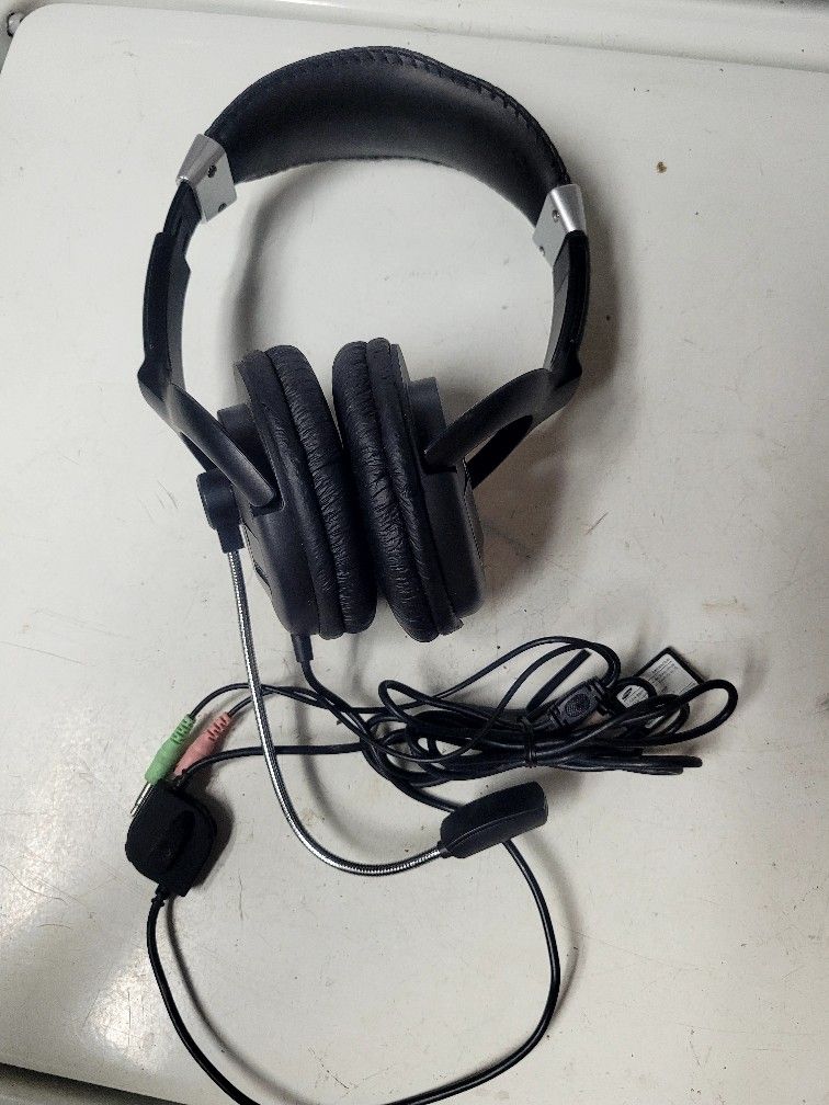 Samsung Headset/Headphones W/ Mic