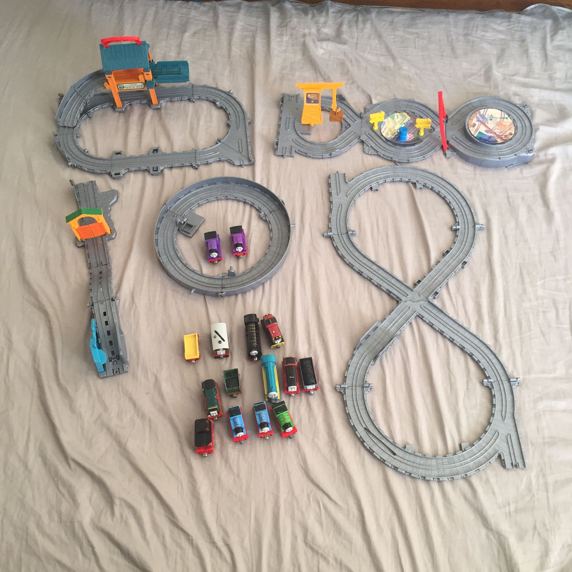 Thomas and friends pack and play
