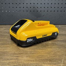 DEWALT 20V MAX Compact Lithium-Ion 4.0Ah Battery Pack