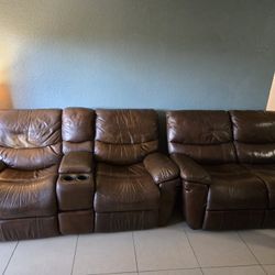 reclinable leather couch