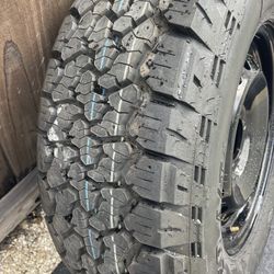 32 Inch Ford Bronco Black Diamond Rims 