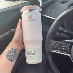30 Oz Brand New Stanley Flip Straw 