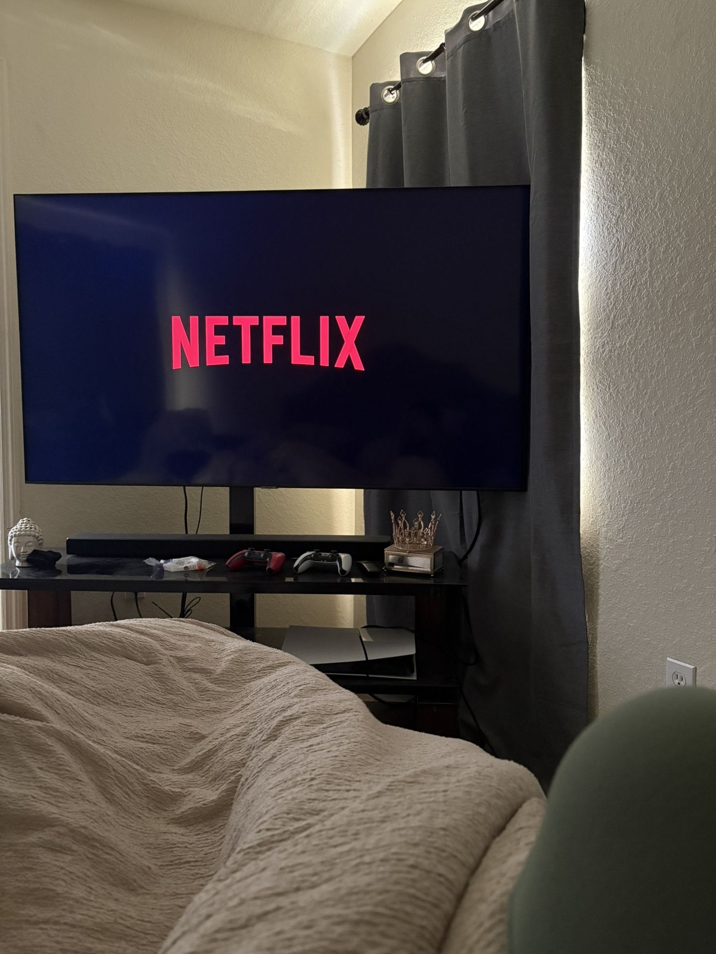 65” Samsung TV