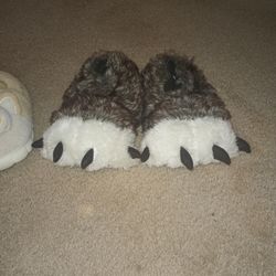 Great Wolfe Lodge Slippers Size 6 New