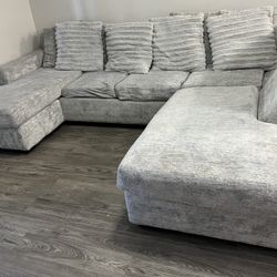 Grey Sectional Sofa – Great Condition