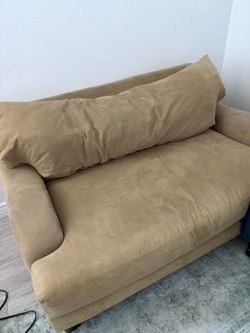 Pair of 2 small couches