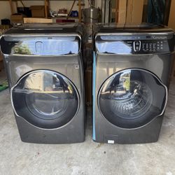 Like-new high-end Samsung Washer and Dryer