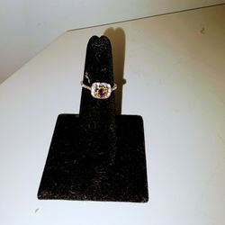 Lemon quartz and zirconia ring in silver, 