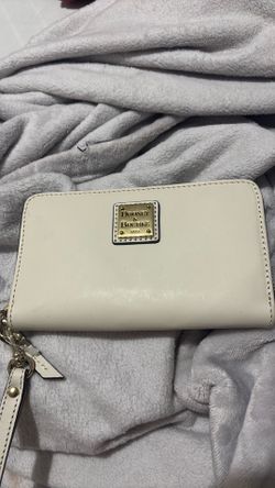 Dooney & Bourke wallet