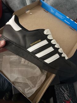 Adidas superstars