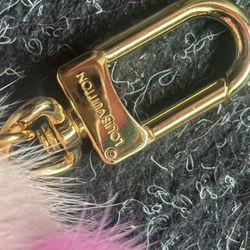 Louis Vuitton Authentic M63093 Bijoux Sac Wild Fur Charm Keychain