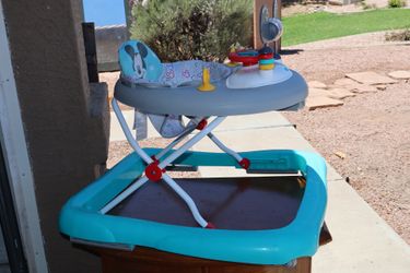 Andadera para bebé niño