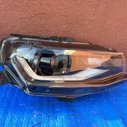 2016-23 chevy camaro right headlight xenon OEM