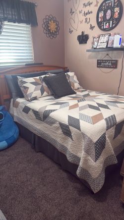 Full size bed