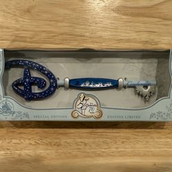 Disney Imagination Key - Cinderella - 70 Years