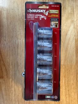 5 piece socket set husky brand new