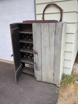 Storage cabinet