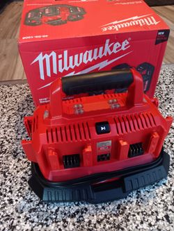 Milwaukee M18 Six-Pack Sequential Battery Charger