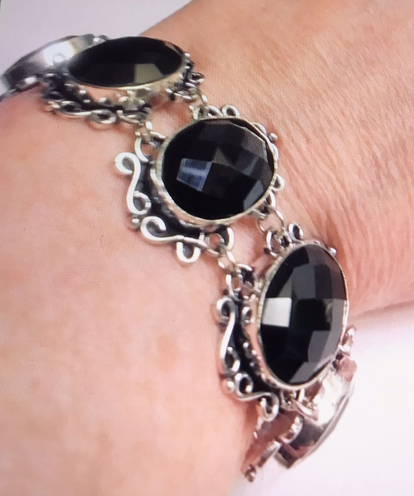 Stunning 925 Sterling Silver Black Onyx Bracelet