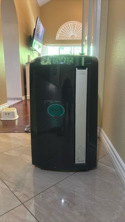Single room free standing air conditioner