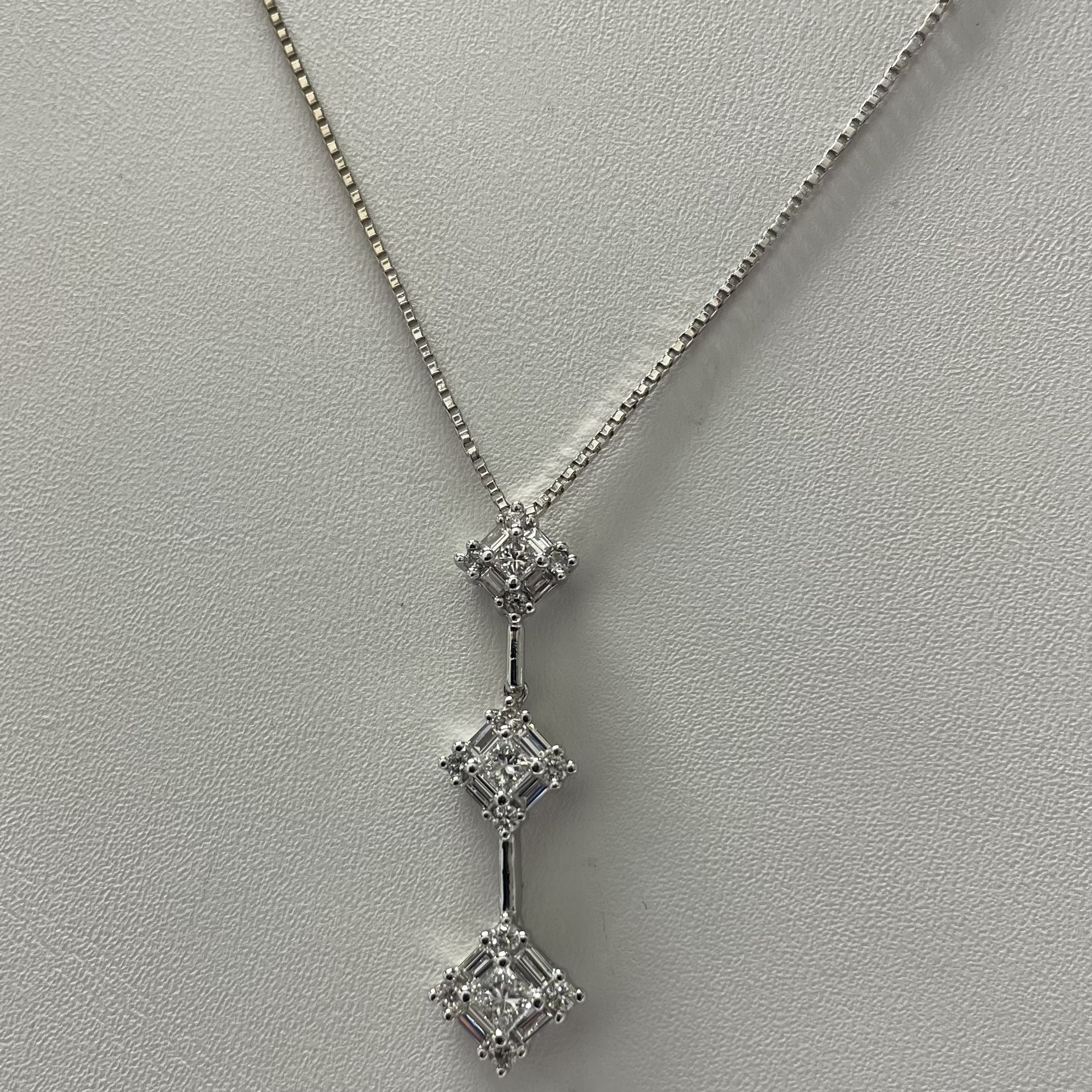 14k Ladies Diamond Necklace