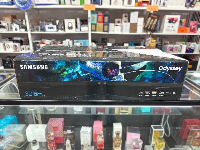 SAMSUNG 32" G55C Curved QHD Gaming Monitor
