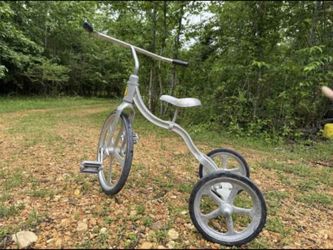 Vintage Anthony Brothers Co cast—aluminum tricycle