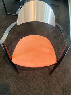 Like new Retro Modern Elite Manufacturing Chrome & Orange Accent Chair