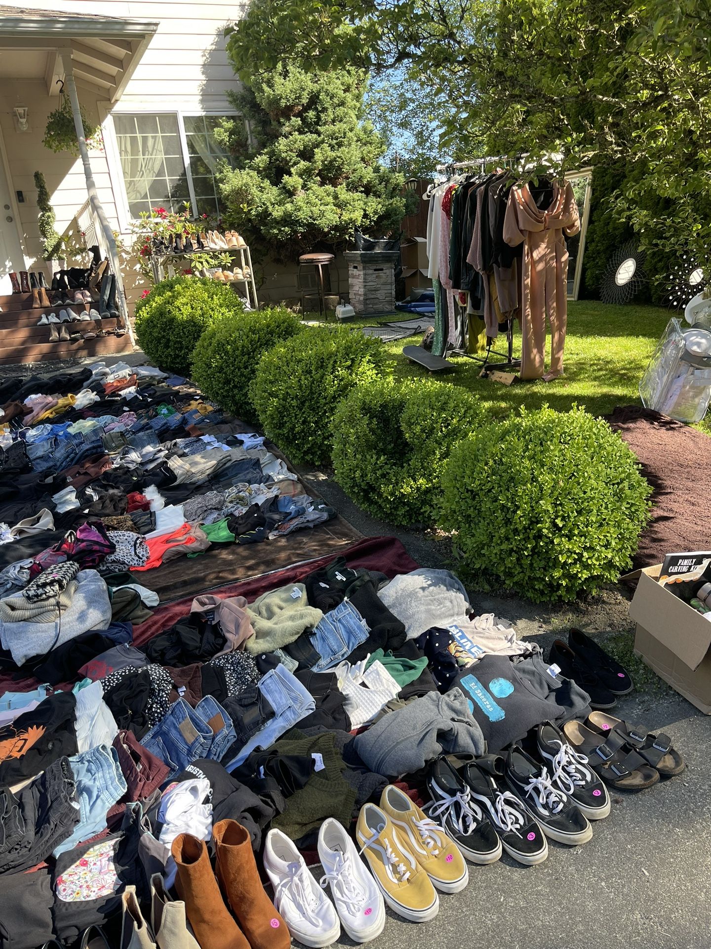 Furniture! Clothes! Shoes! Household goods!