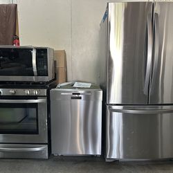 Stainless Steel 4 Piece Appliance Package 