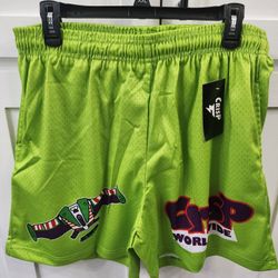NWT Crispy NYC Shorts Buzz themed Mens Large with strings and deep pockets

Pick up 77095 near Telge/West