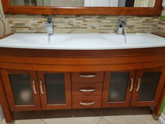 BATHROOM VANITY 60 IN
