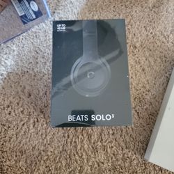 Sealed/Brand New Beats SOLO 3