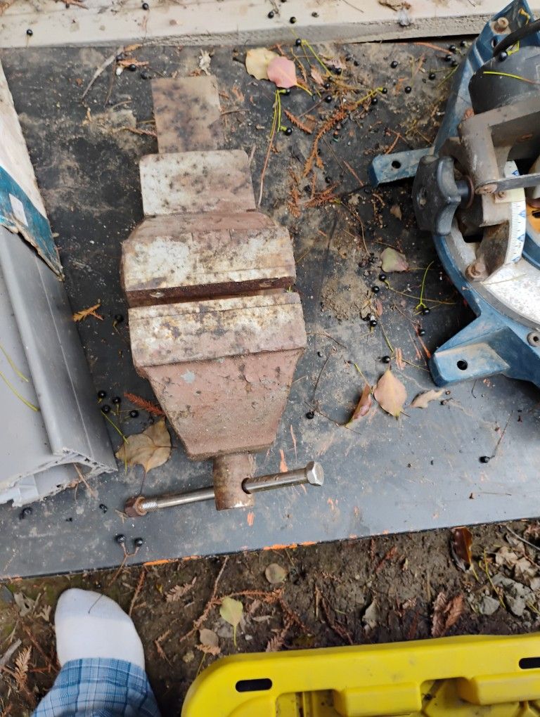 Big Heavy Duty 60 70 Lb Vise