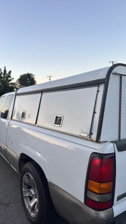 CAMPER  SHELL $400