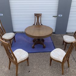 Antique/Vintage Solid-Wood Pedestal Table & 6 chairs by “Thomasville Furniture: Villa d’Este”