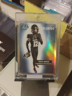 Travis Hunter Bowman Chrome U Holo Trading Card